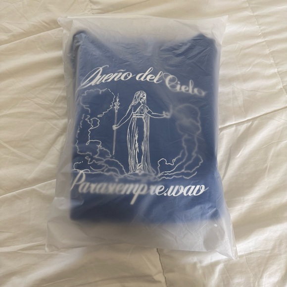 HUMBE DUENO DEL CIELO WORLD TOUR Blue Graphic Crewneck Sweatshirt - Picture 6 of 7